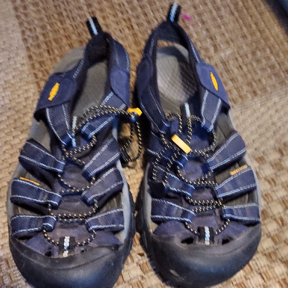 Keen  Navy and Black Outdoor Sandals